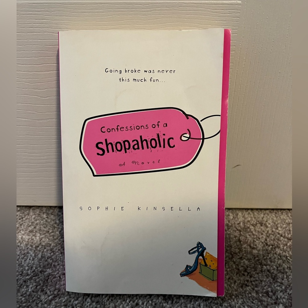 Confessions of a Shopaholic paperback book 📖